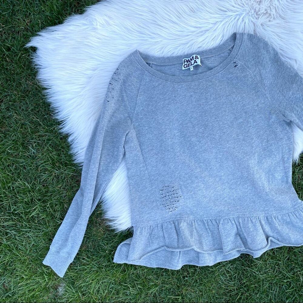 Pam & Gela gray distressed crewneck sweatshirt top small